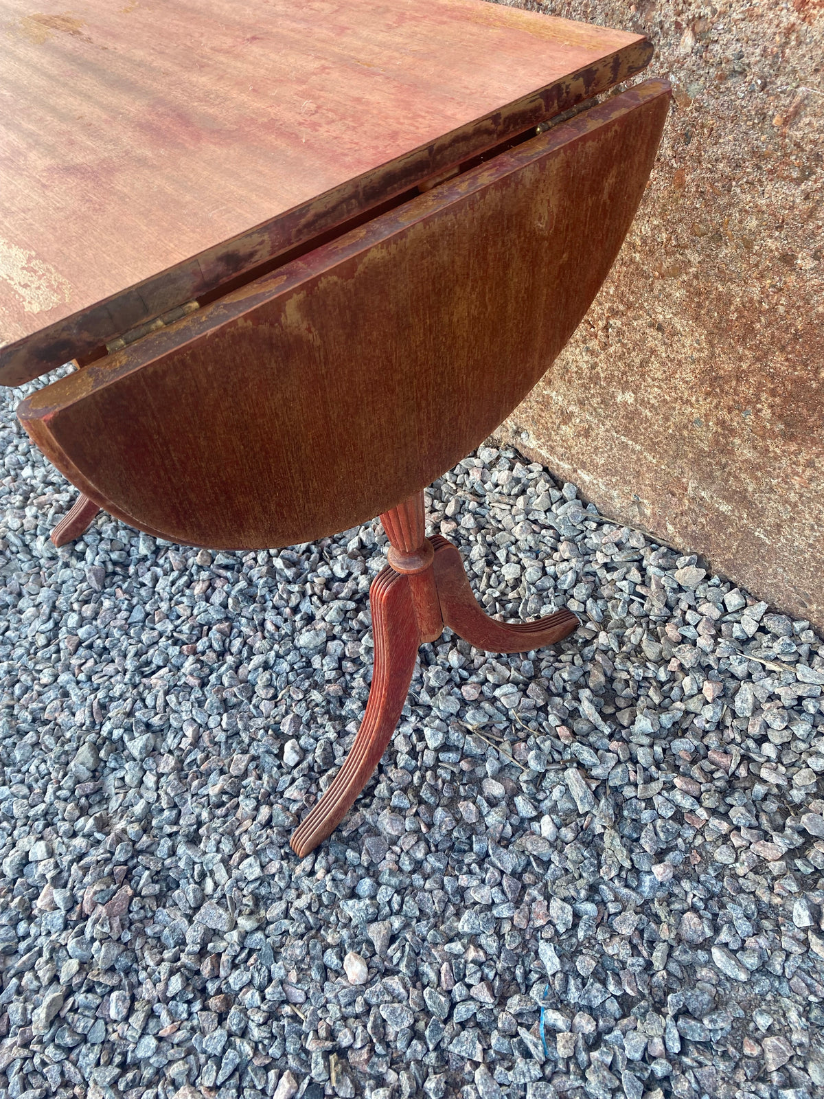 Charmigt litet sido-slagbord