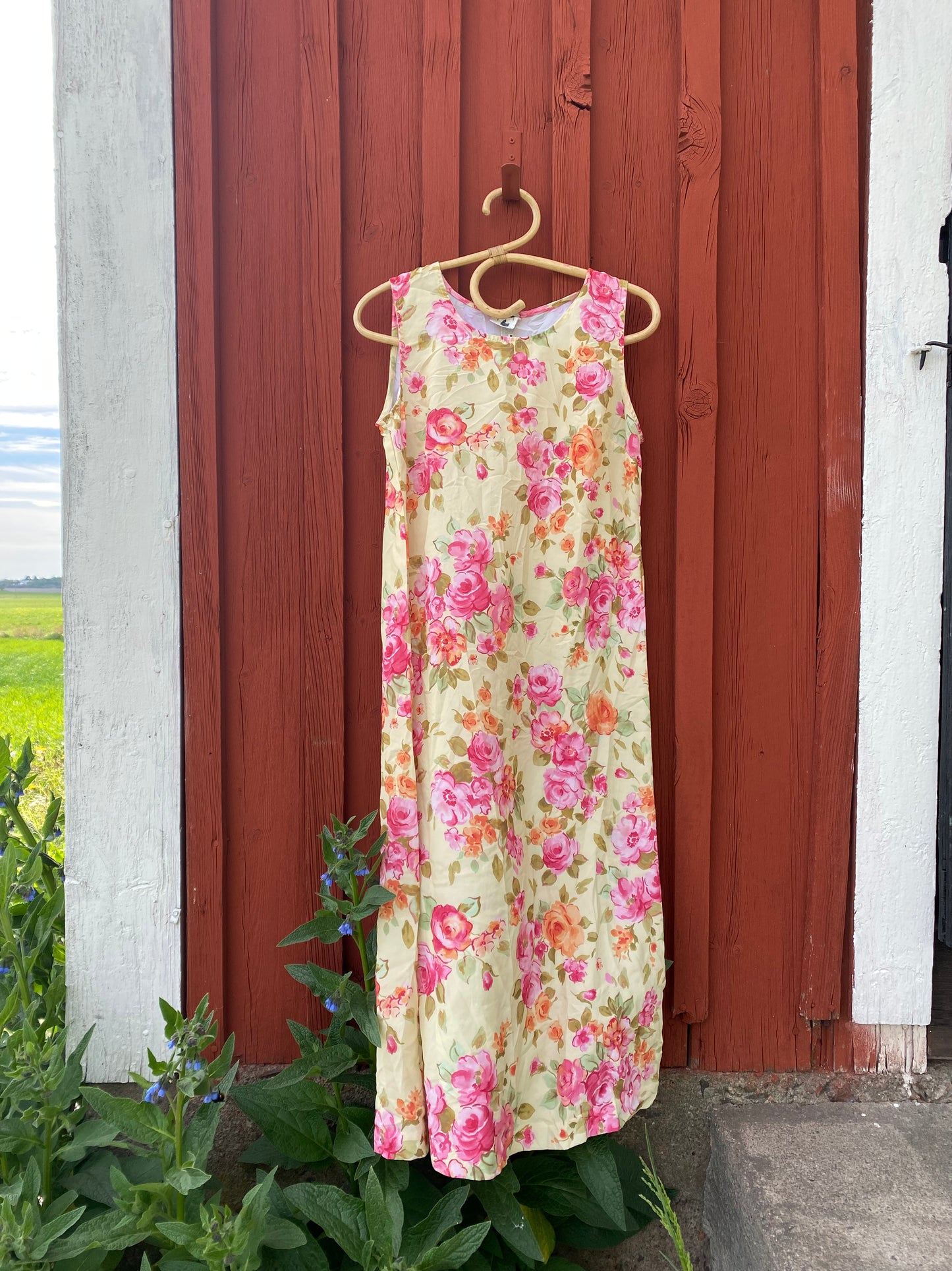 Blommig sommarklänning