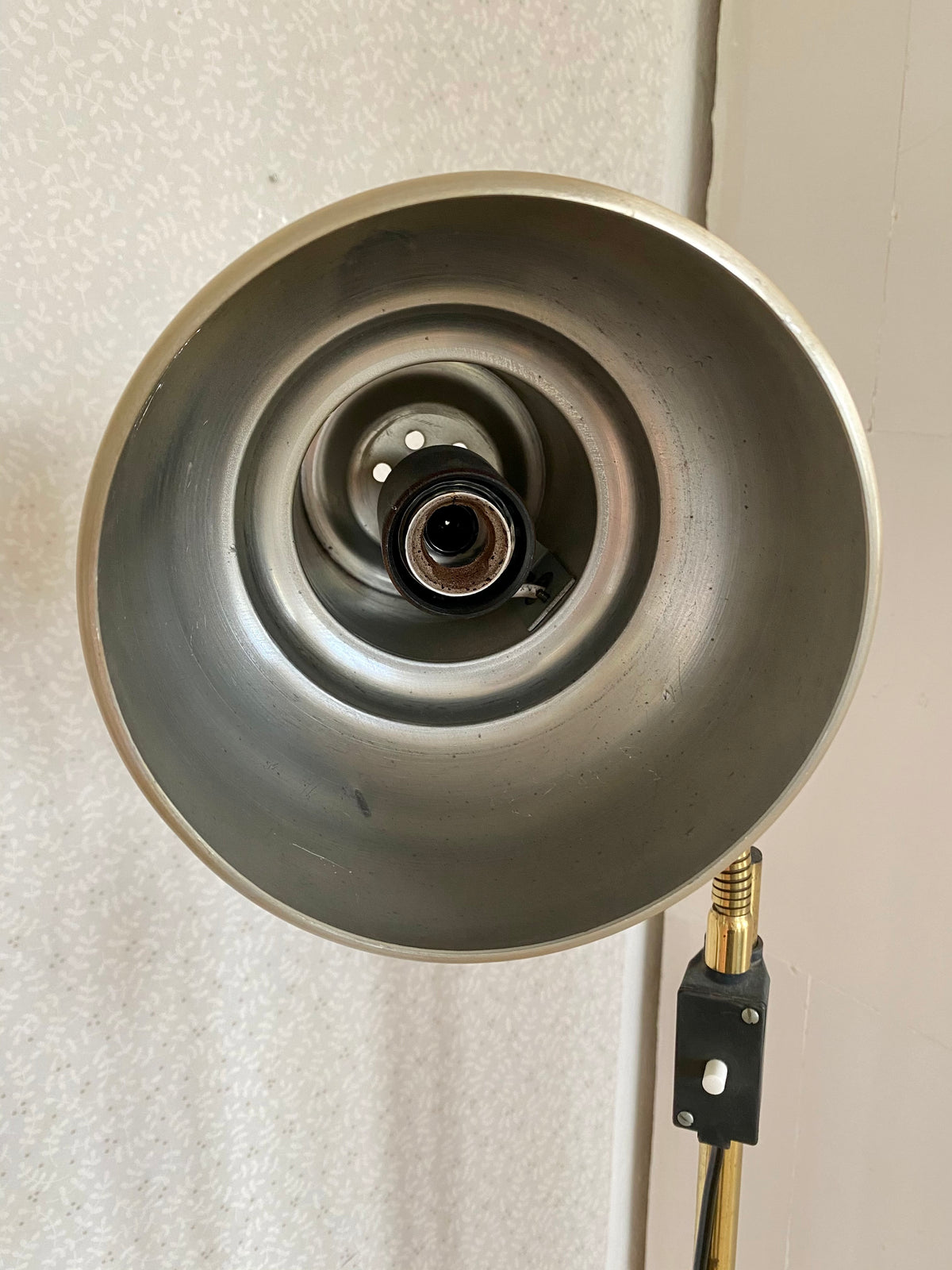 Golvlampa i mässing