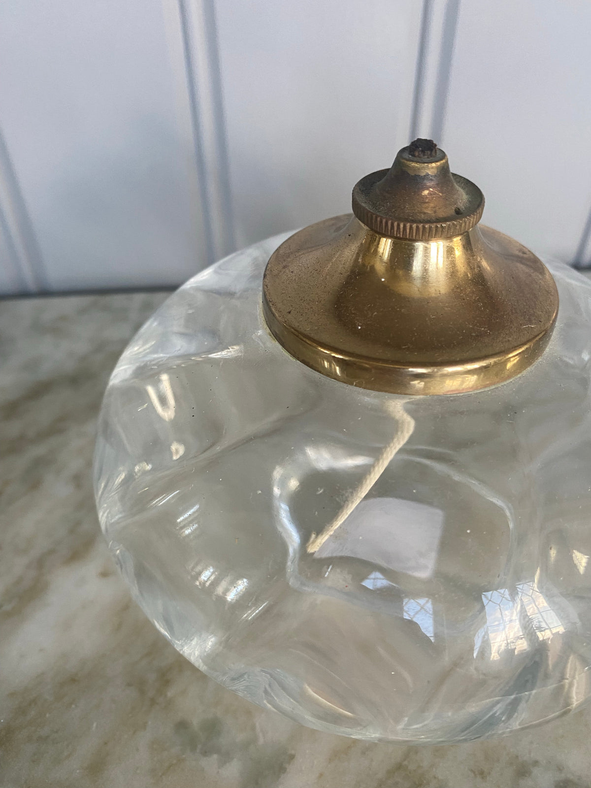 Oljelampa i glas med mässing