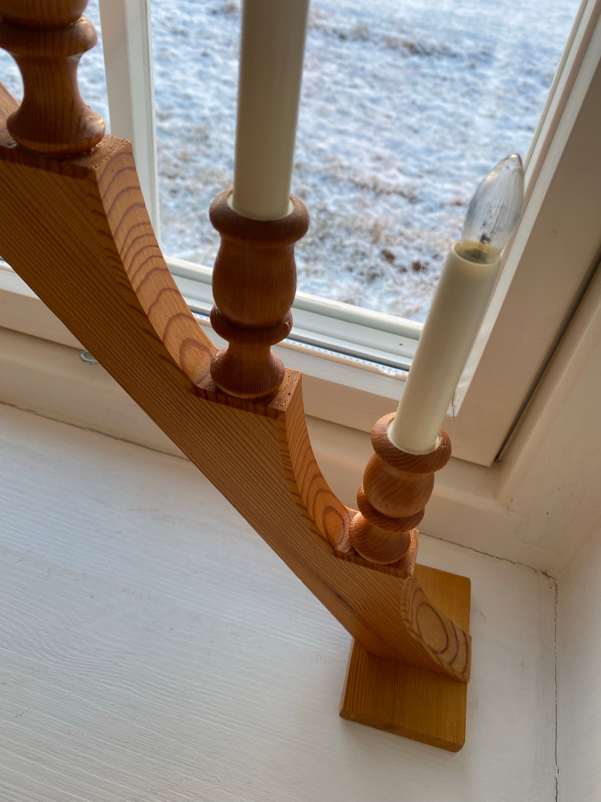 Stor adventsljusstake i trä