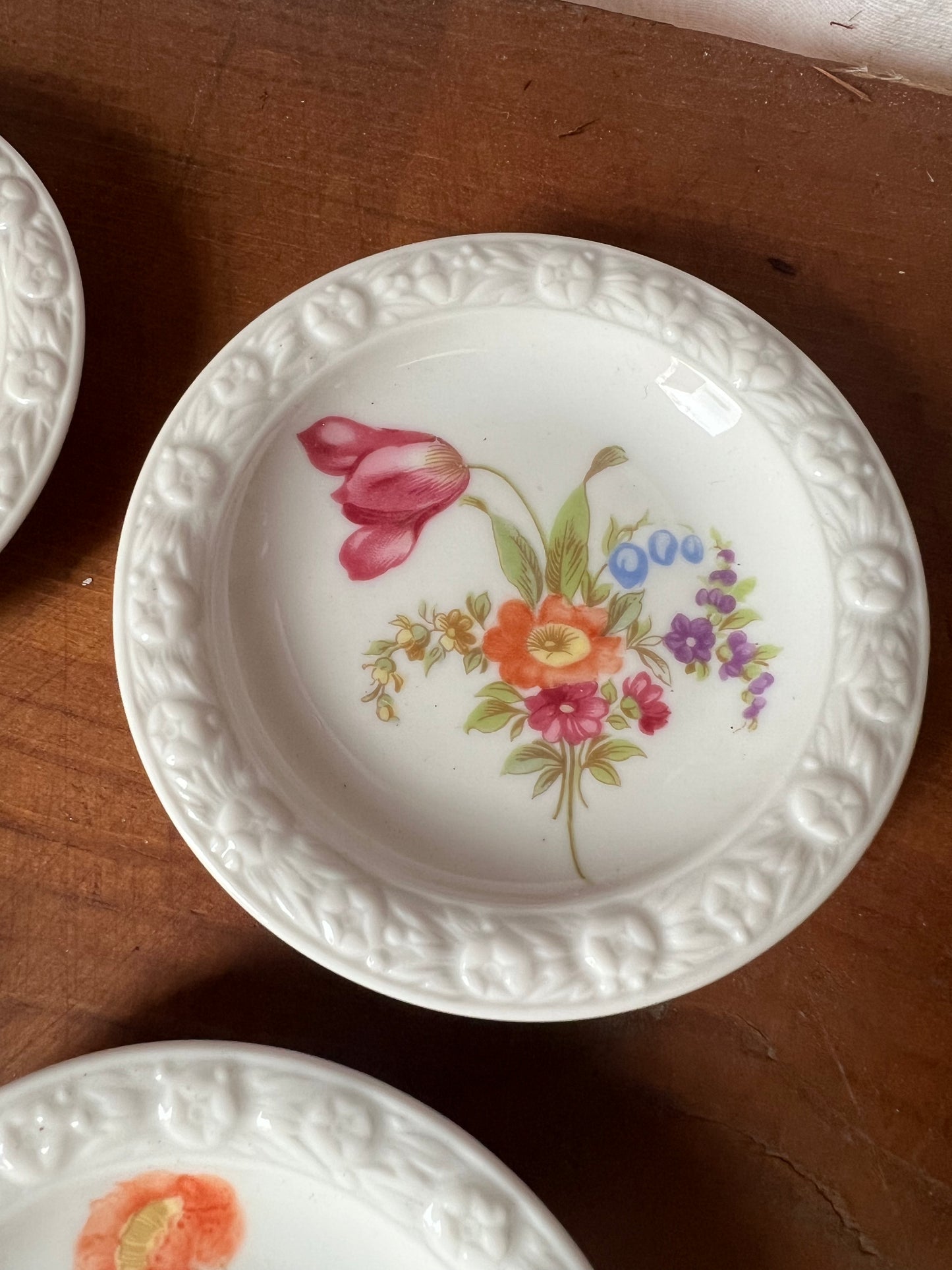 Små fat till tepåsen med blomster, 4st