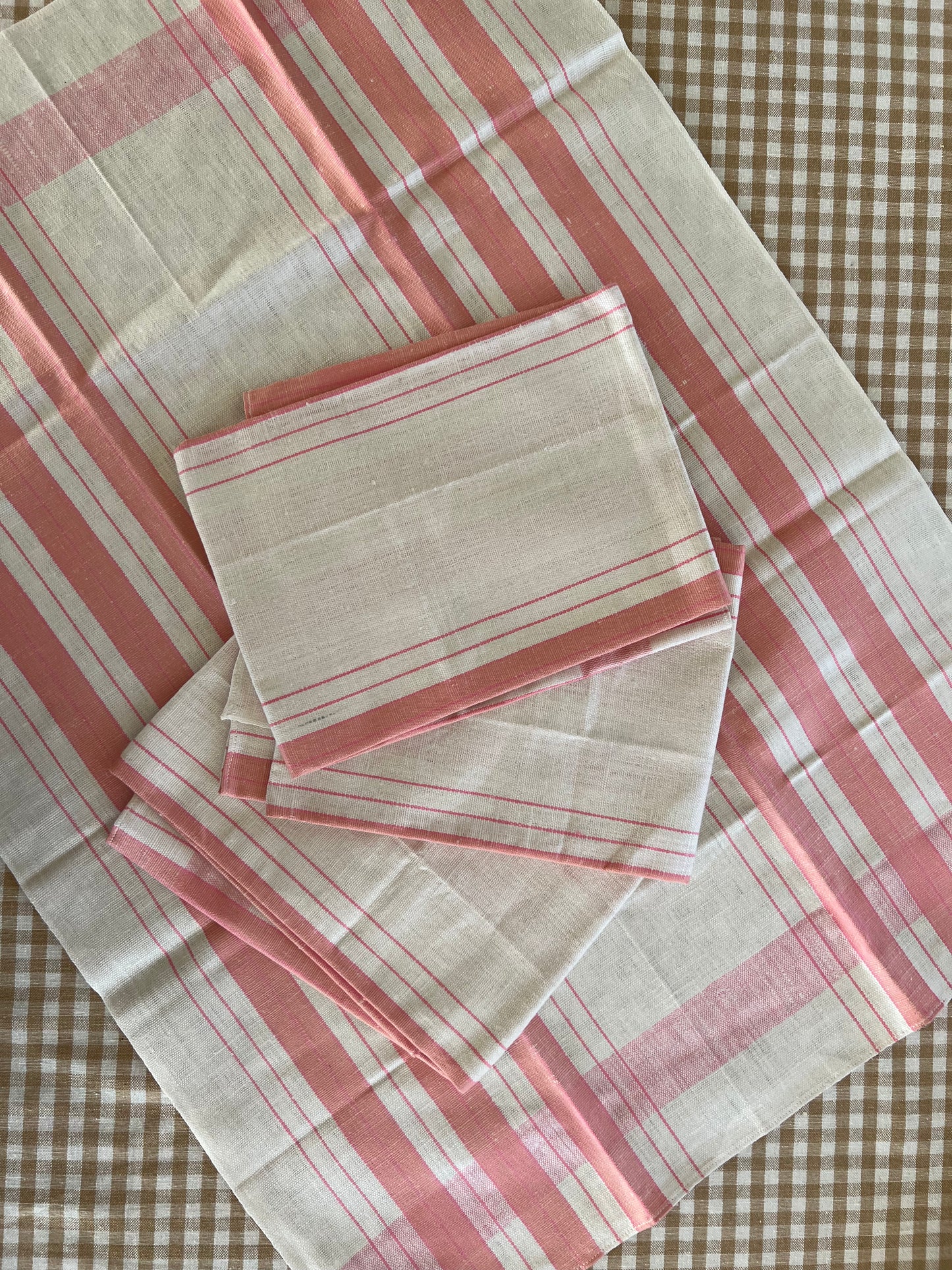 4st kökshanddukar i vitt och rosa