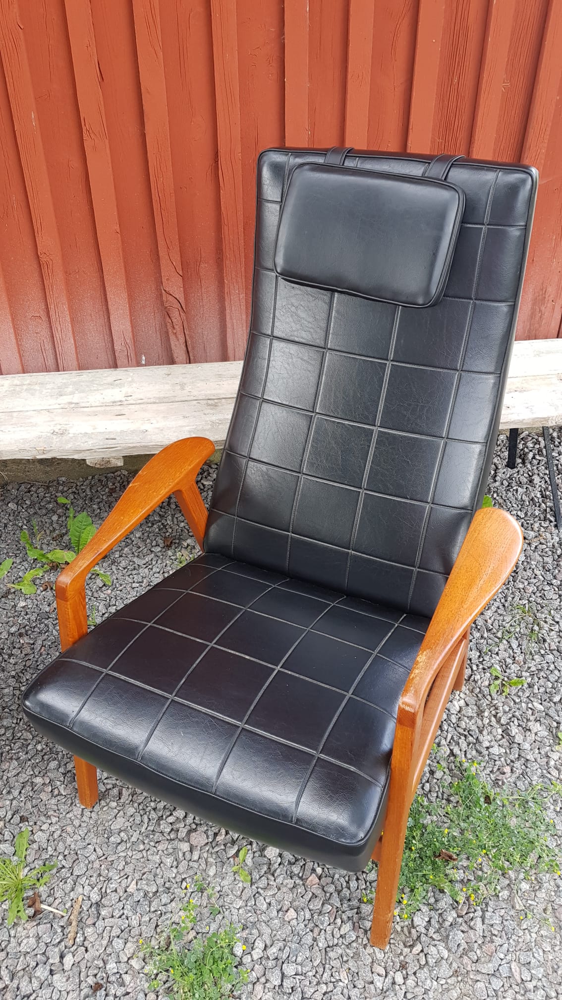 Skinnfåtölj i teak